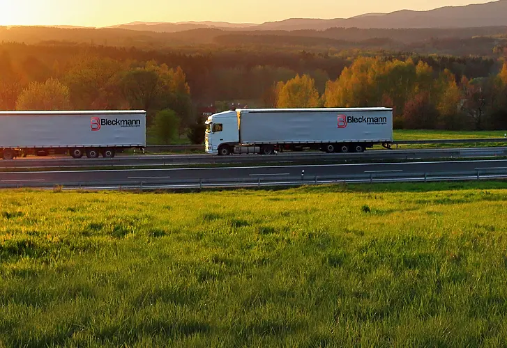 Transporte de mercancías por carretera y ferrocarril